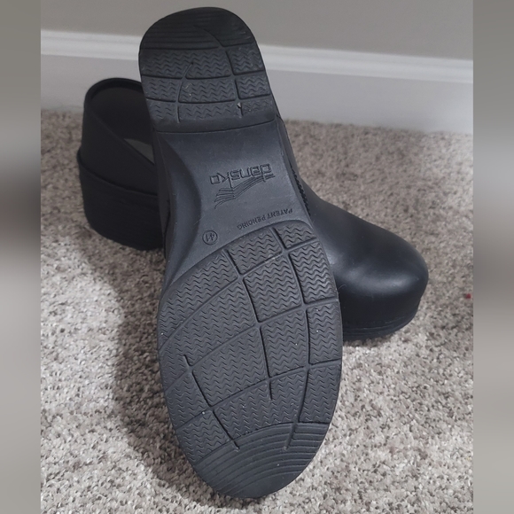 Dansko shoes womens 41 excellent. Size 11 - Picture 6 of 6